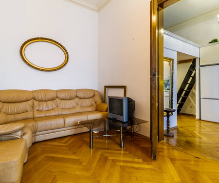 Art noveau flat in the heart of Prague