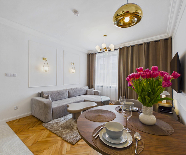 Paris in Warsaw Apartment near Hala Mirowska