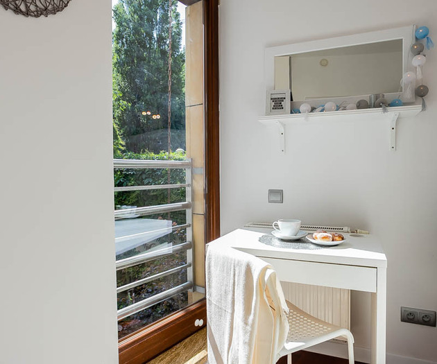 Room in 2-room flat near Metro Wilanowska, Warsaw