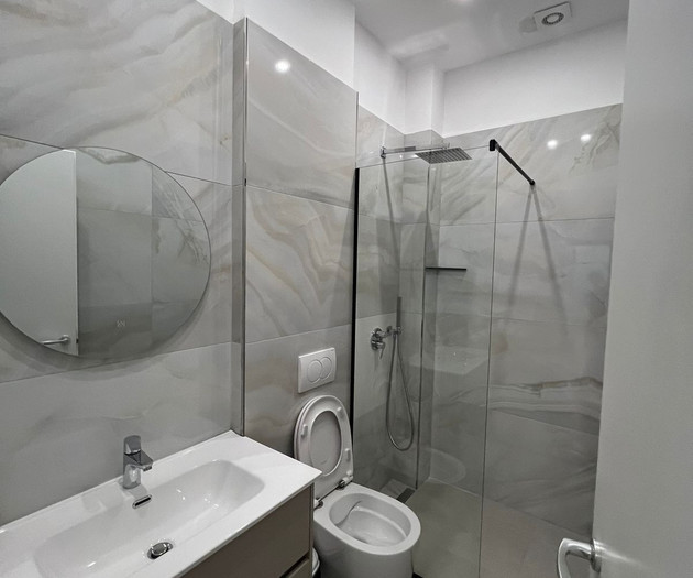 ECONOMY APARTMENT – 4 Min from the Beach!