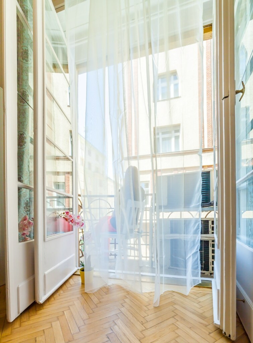 Nice Home with balcony in Histrocal Old Town! preview