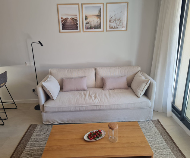 Modern apartment close to beach and city centre