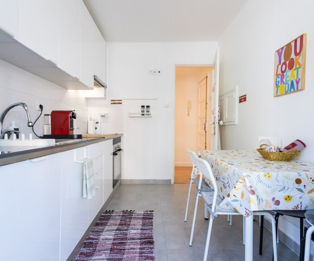 Serene 2-Bedroom apartment in Benfica Lisbon