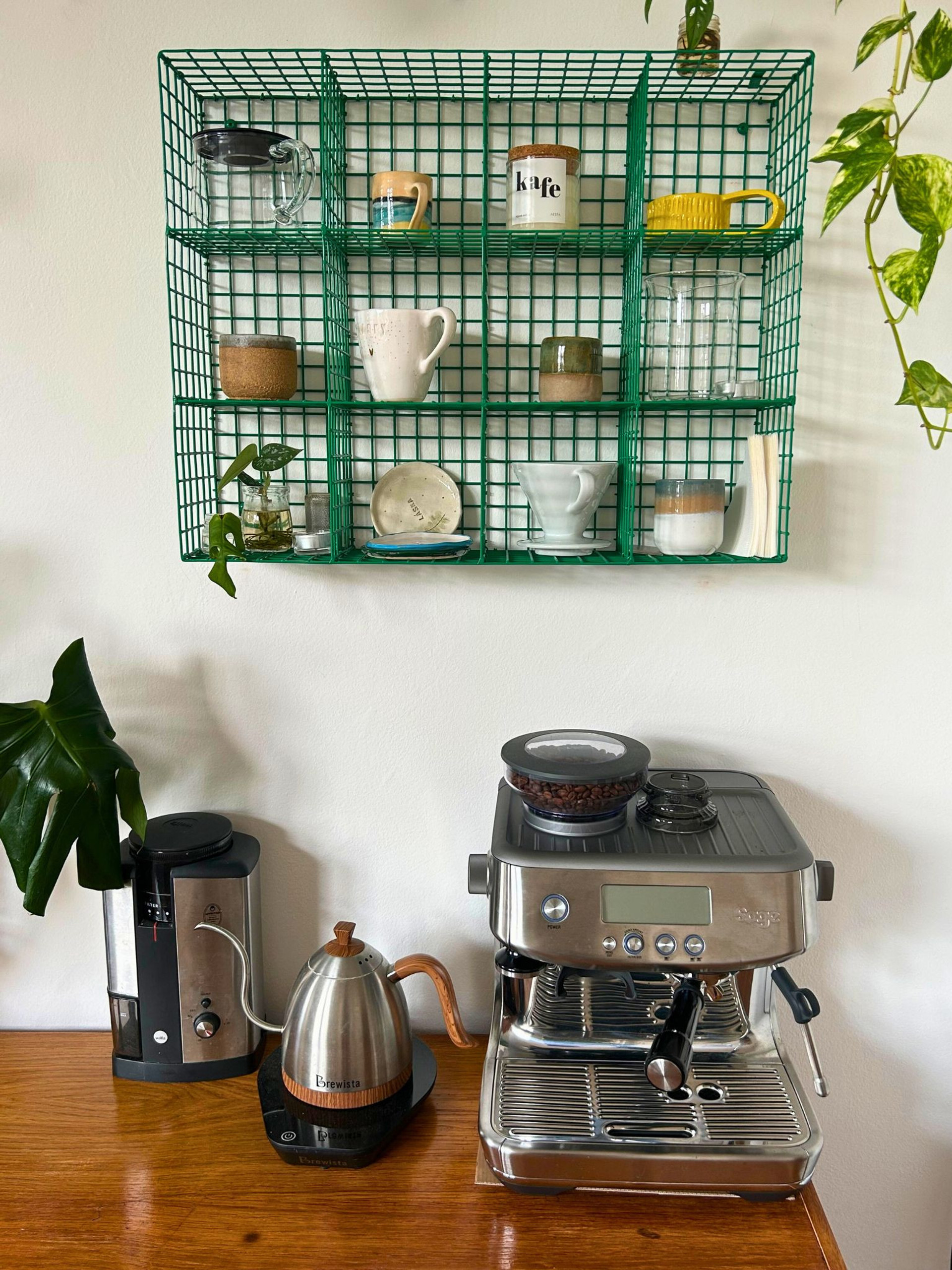 Coffee station – it doesn't matter if you fancy a morning brew made with V60 or espresso based coffee – you don't even need to leave the appartment!