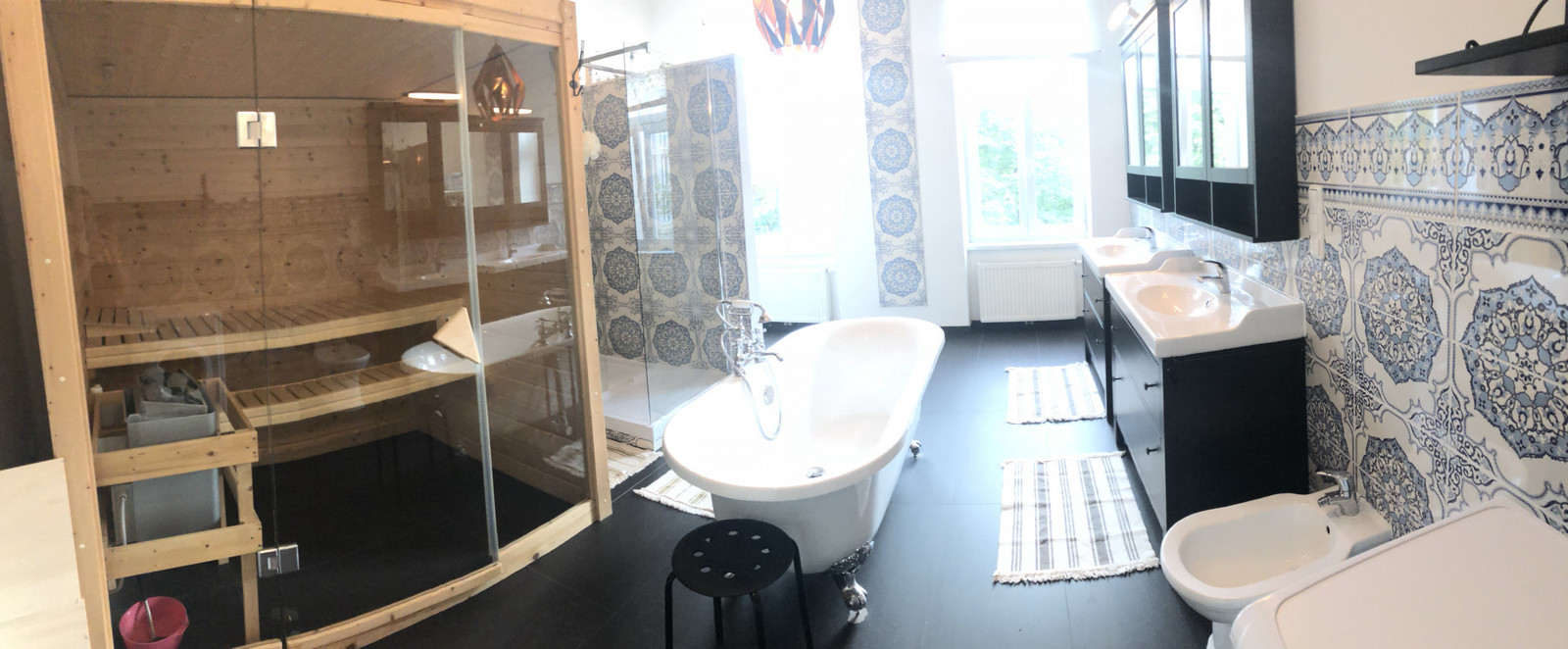 Wunderschöne 130m² neu in Altbau, Blick ins Grüne