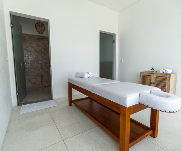 Luxury Ocean Front Private Pool  5 BDR Nalas Villa