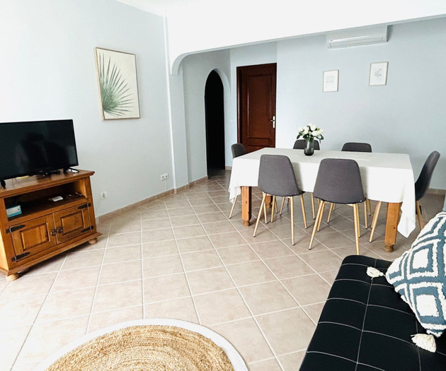 Albufeira 3BR w/ Pool & AC by LovelyStay