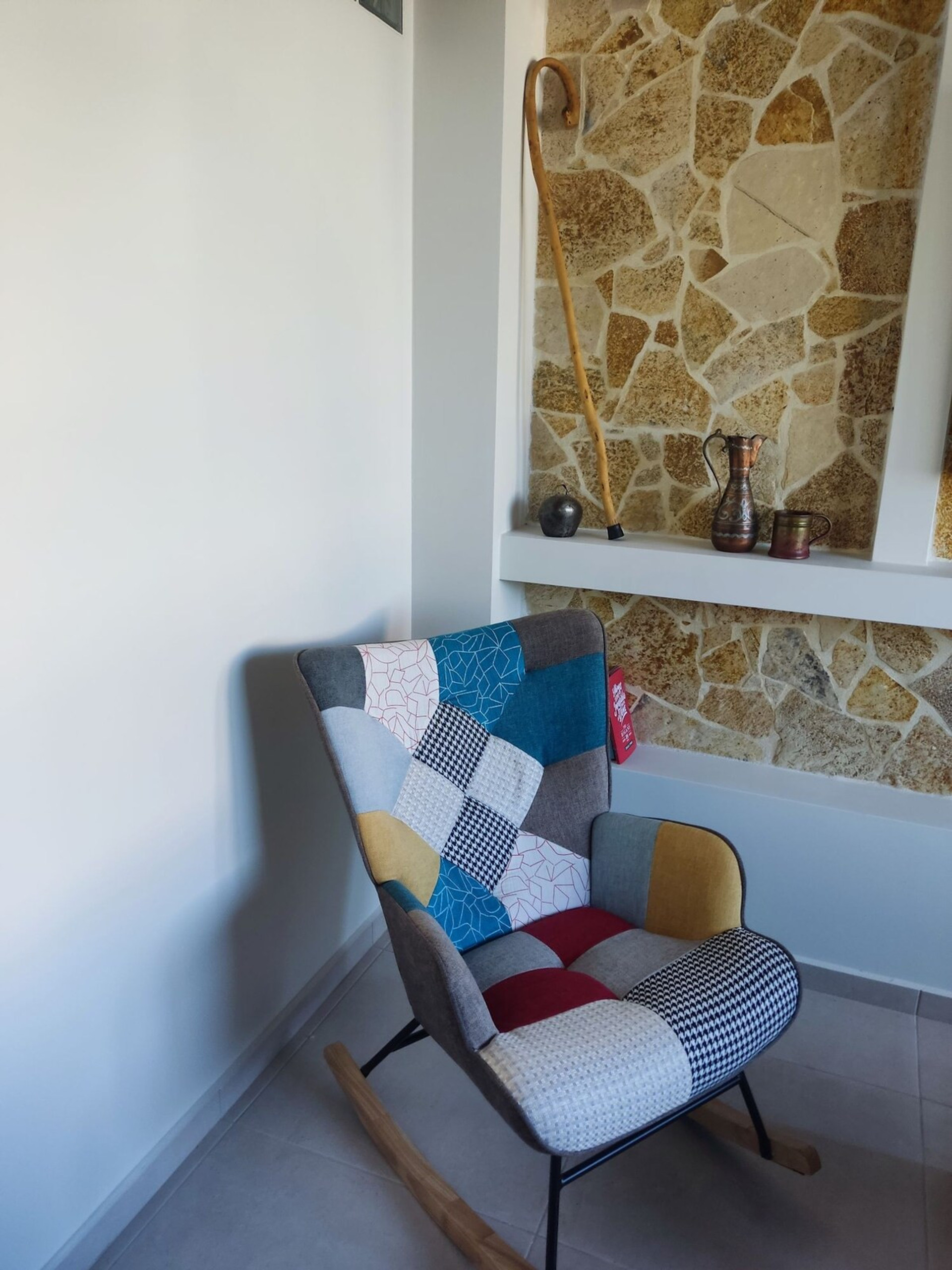 Living room image 3