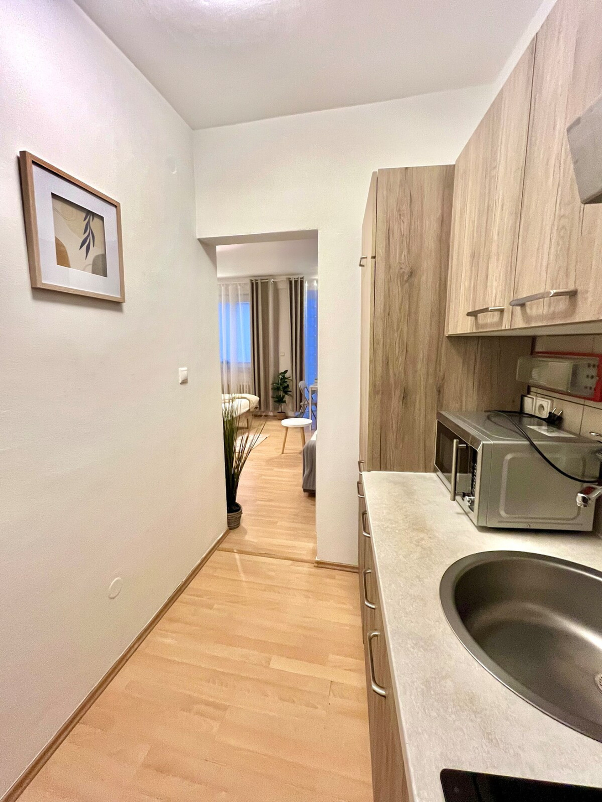 Kitchenette image 3