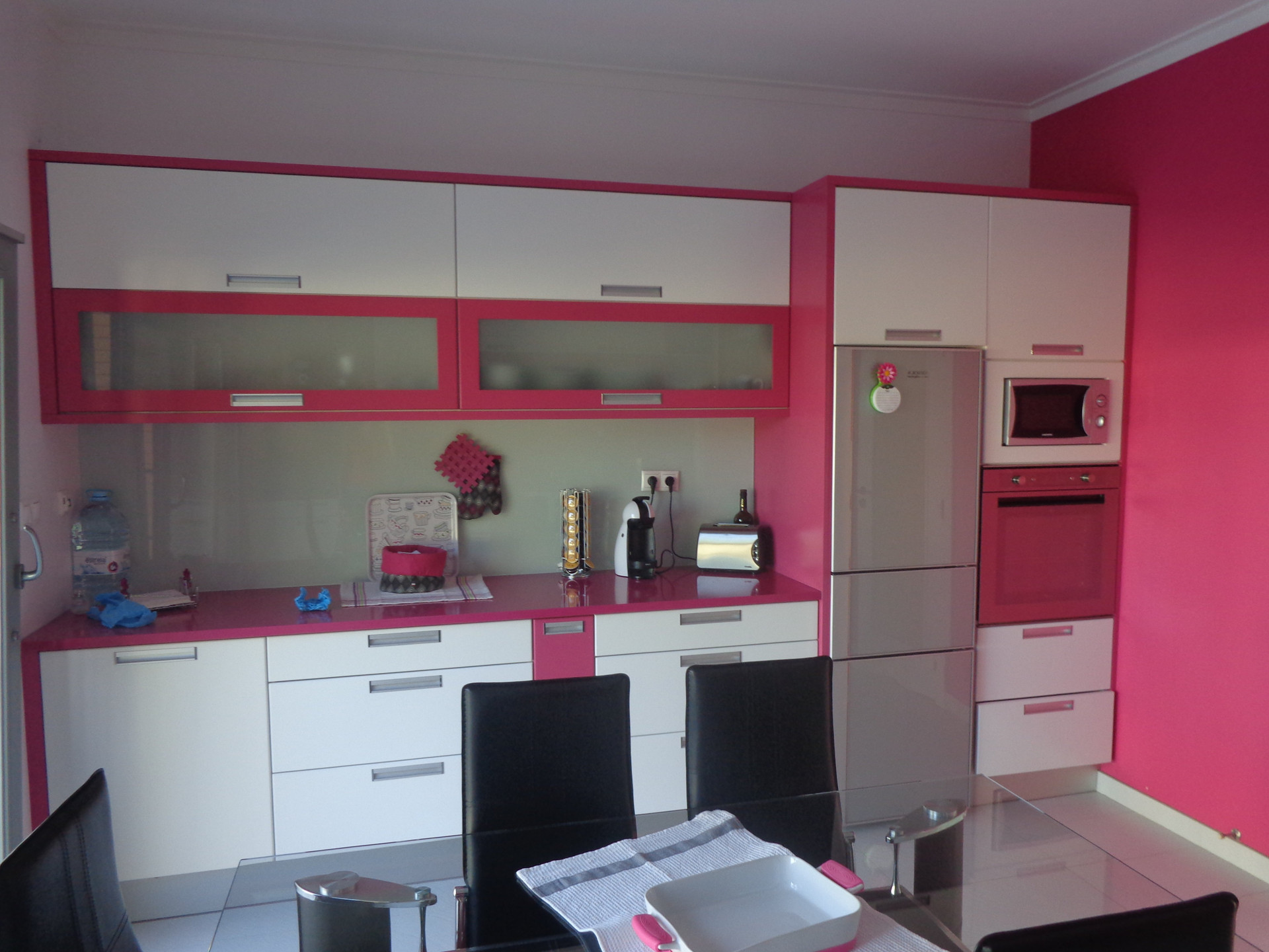 Pink and white modern kitchen