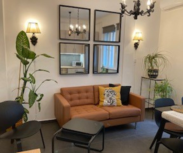 Cozy new refurbished 2 bedroom flat in city center