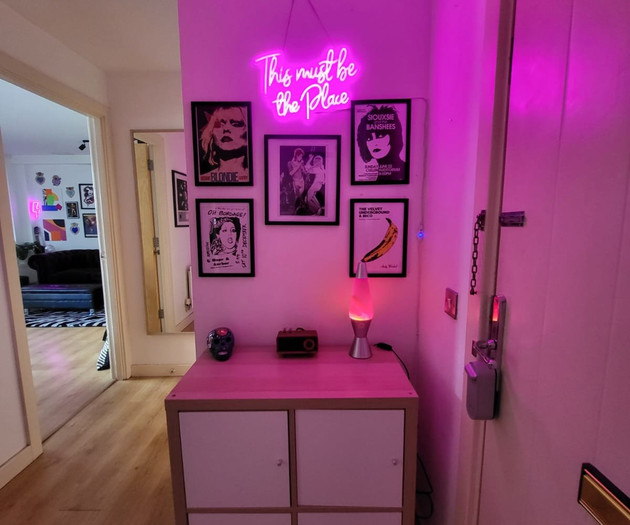 Bright artistic flat in Central East London