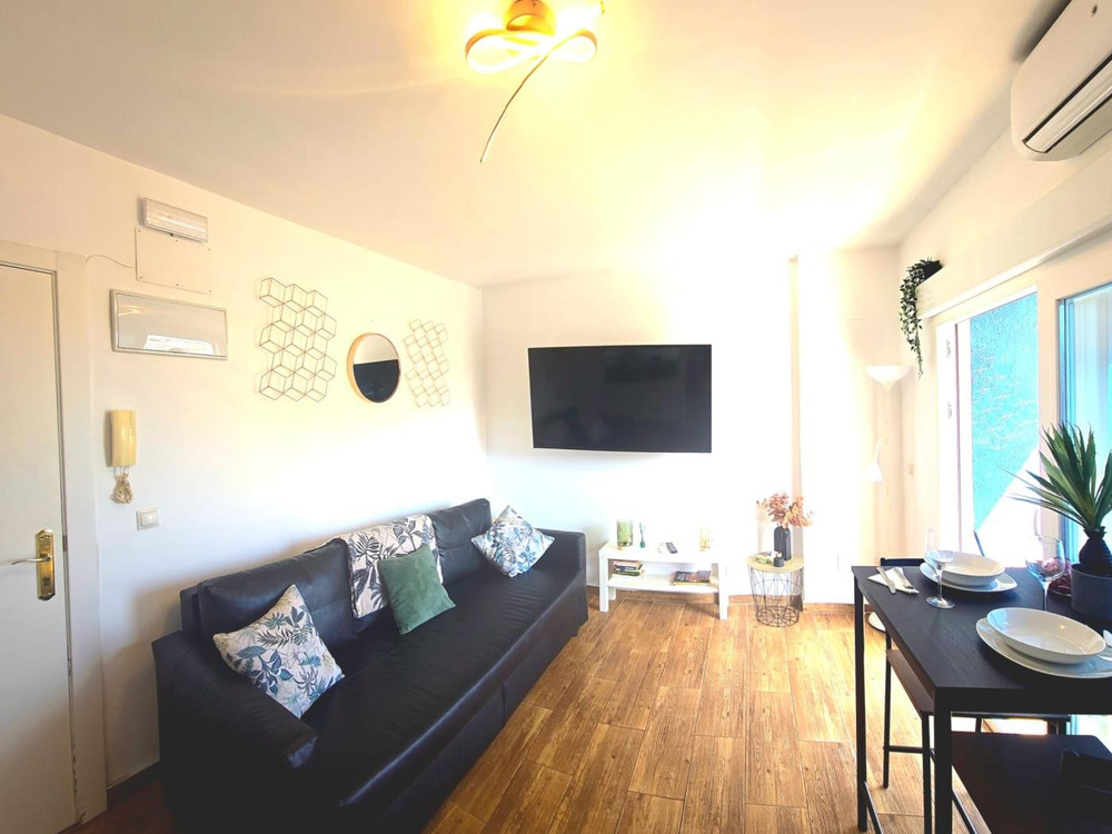 Bellevue Sea View Apartment – Stay in the Heart of preview
