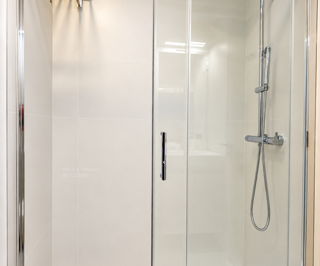 Walk-in shower with rain head