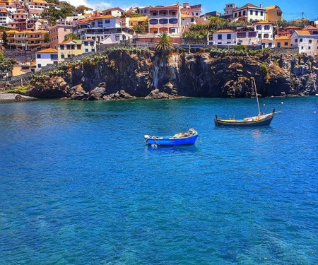 Stay by the most pretty Bay of Madeira