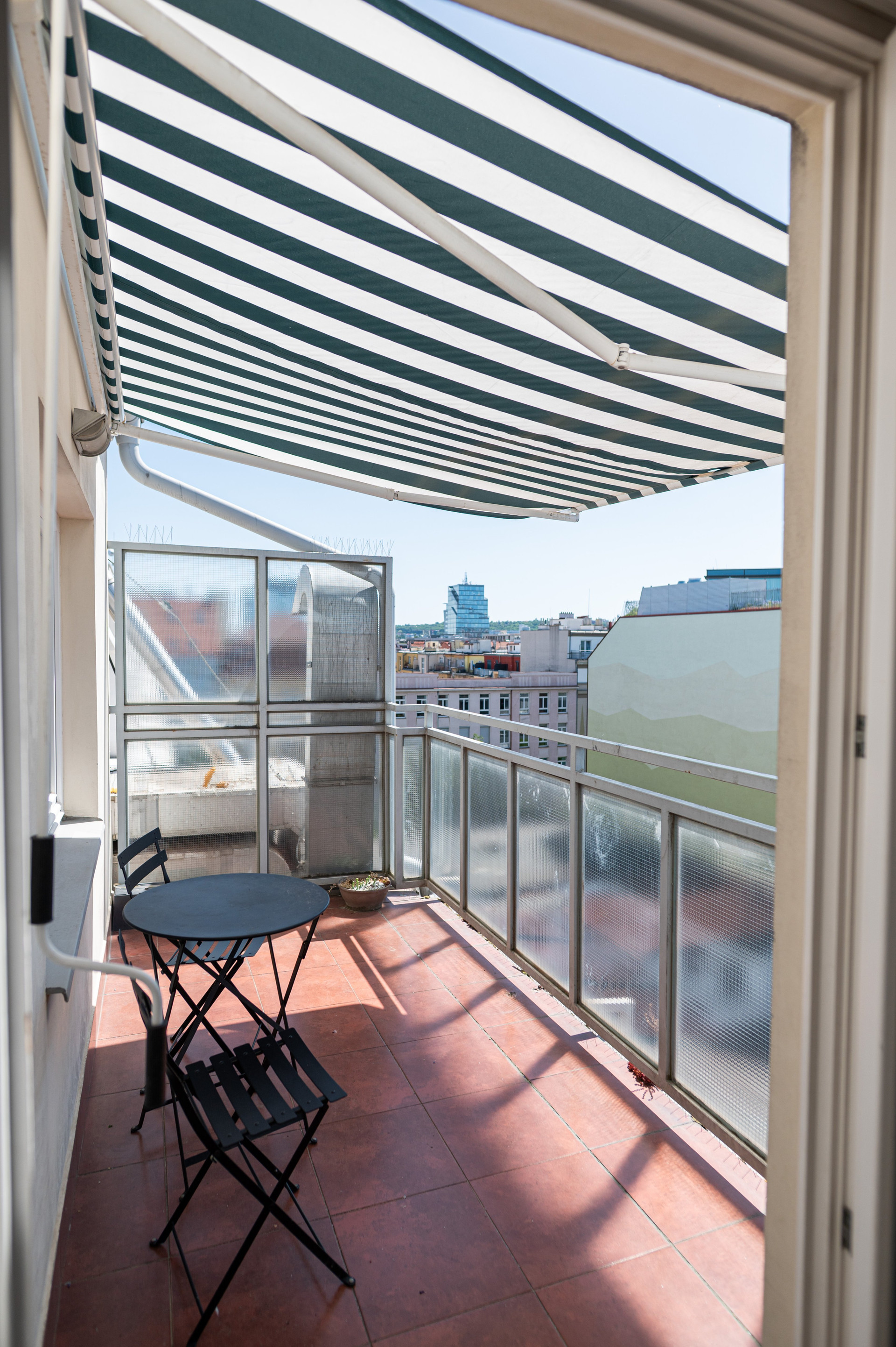 balcony