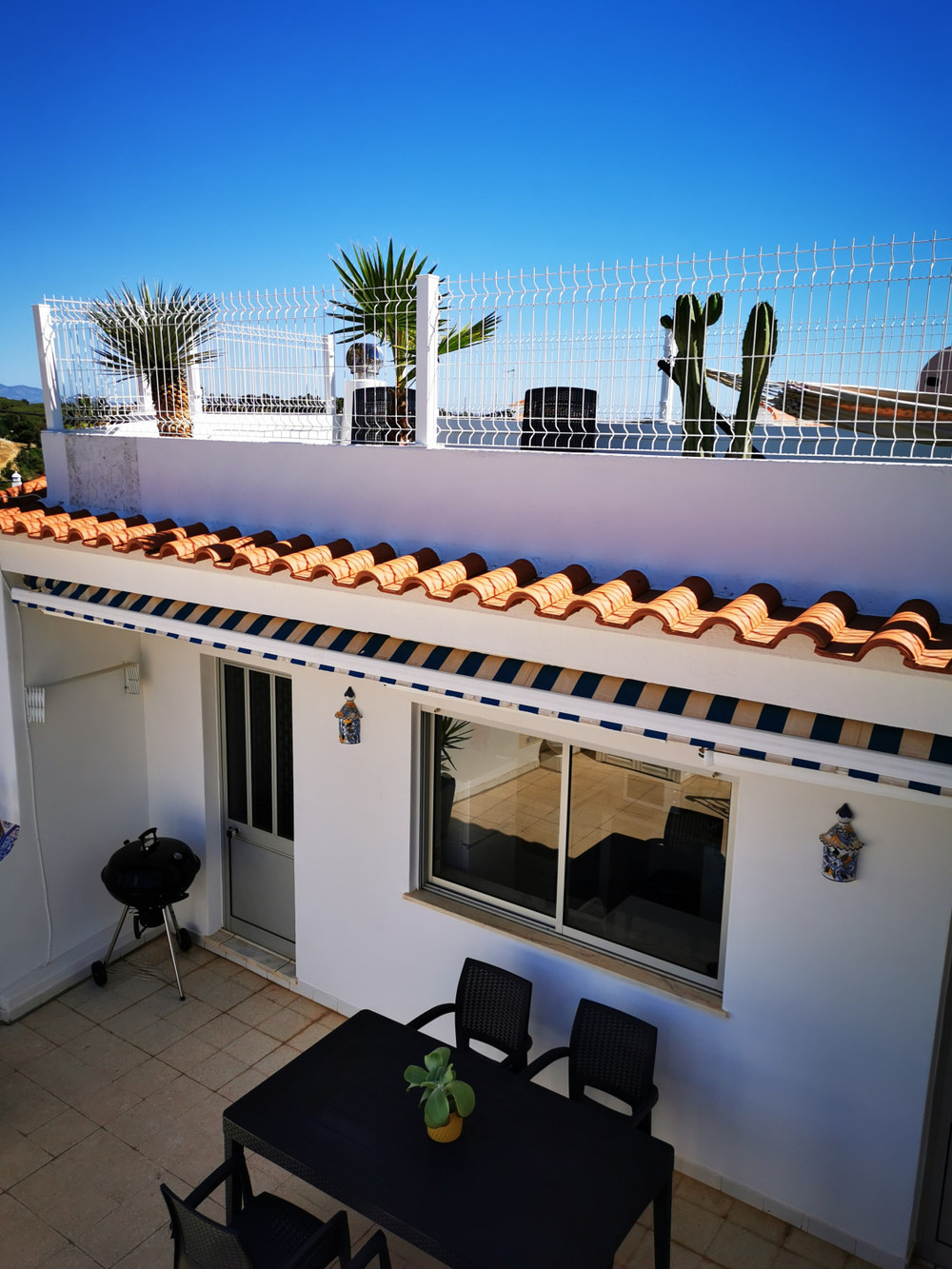 N6 - Typical house with terrace+solarium with view