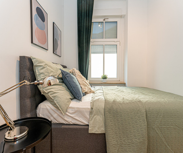 Modern and completely renovated 4-room apartment