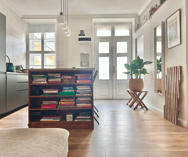 Stylish 1.5-BR Apartment in an Excellent Location