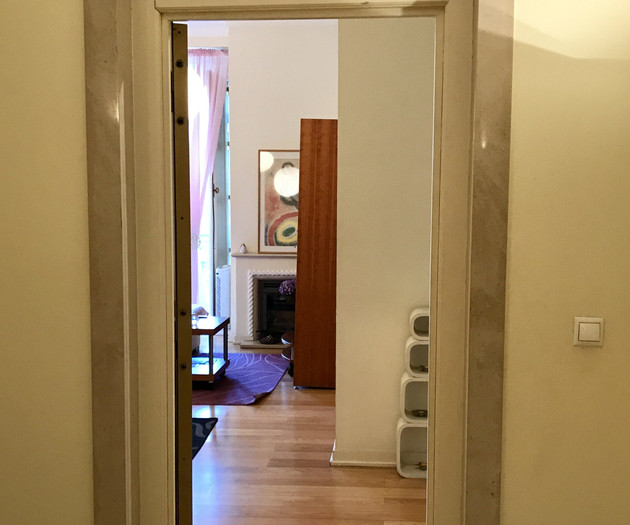 Bright 2-Bed Flat with Balconies to Camões square