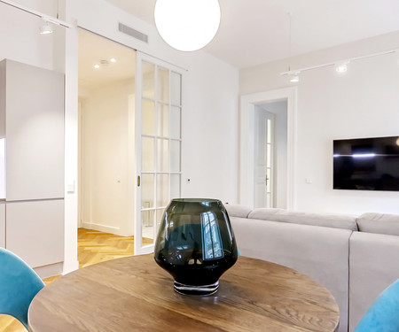 Brand new bijou apartment in the city centre