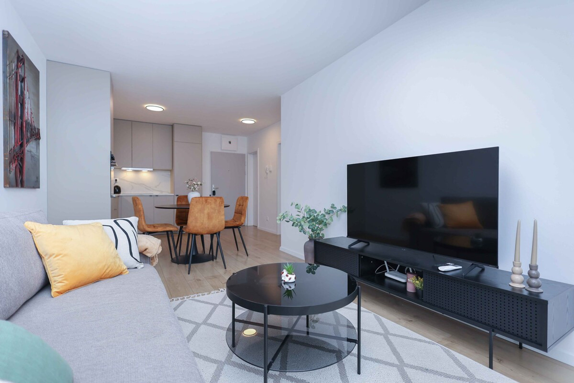 Living room image 3