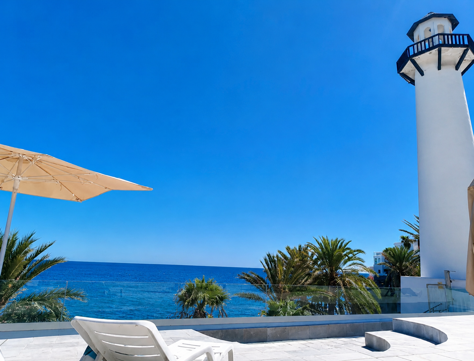 Complex terrace with sea view