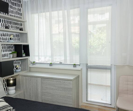 Black & White ~ 1BD Flat in Varna Center