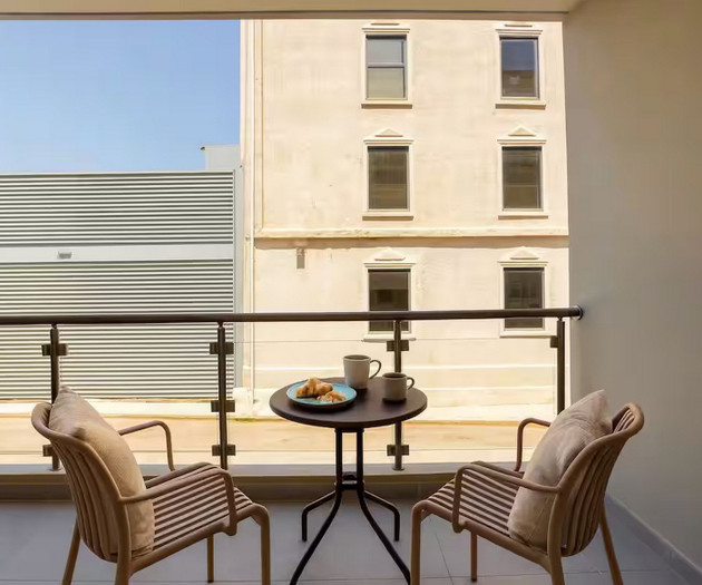 Modern Flat with Private Parking & Huge Terrace