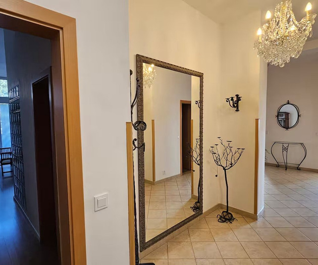 Grand Prague Residence with Parking