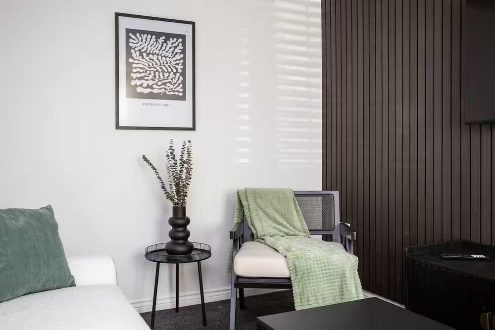 Consett | Modern 3 Beds Sleeps 5 | Parking | WIFI preview