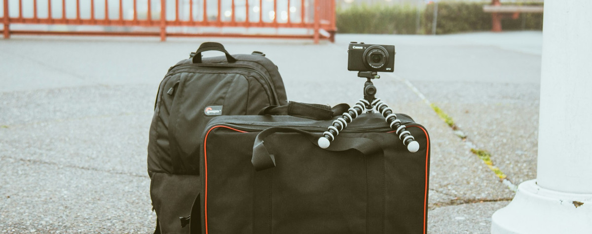 Backpack vs. Trolley: Which One Is Better for Digital Nomads? - Flatio