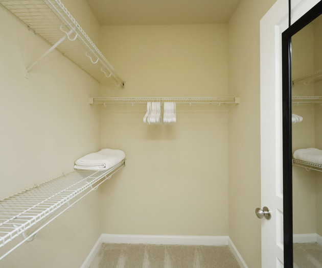 Kétszobás lakás Crossroads napfényes verandával