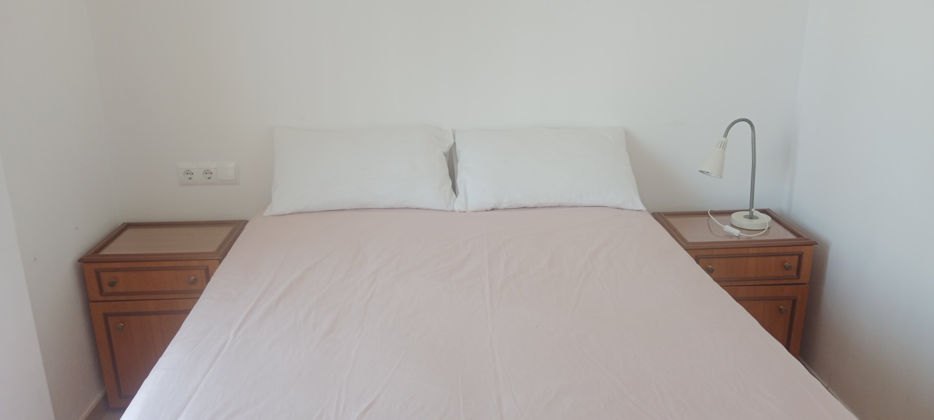 Bedroom with double bed