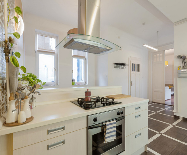 75 nm2 Spacious urban flat , Corvinus, Elte, VET