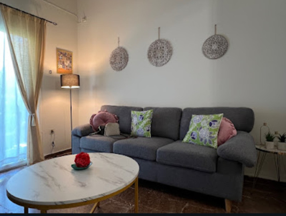 LP appartment Athens preview
