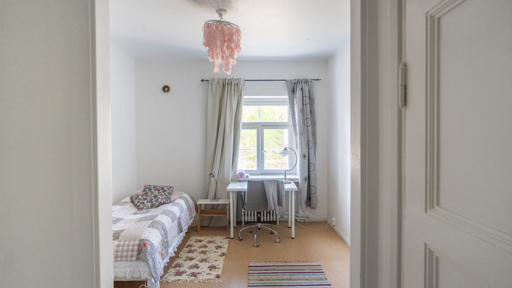 Hub Feenix: Enchanted Forest Coliving Room 2 preview