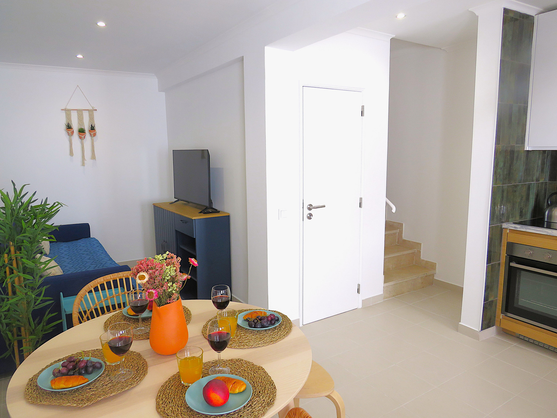 Sala de estar/jantar e cozinha em open space
