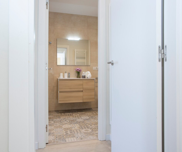 CAD10 - Beautiful 2-Bedroom Penthouse in Ruzafa