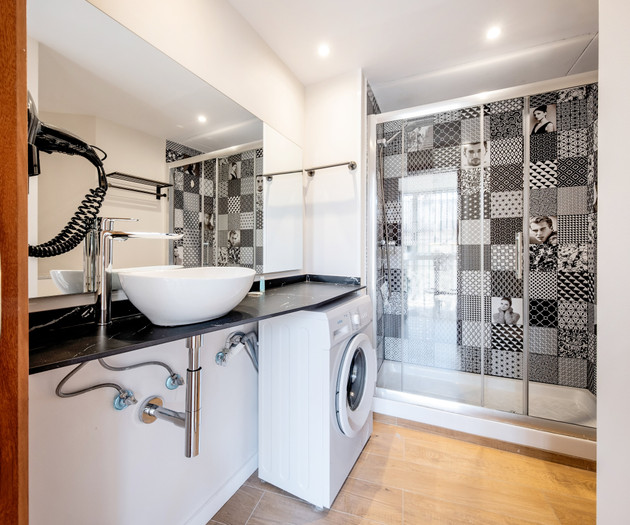 Confy attic with terrace 1 bedroom right in Born