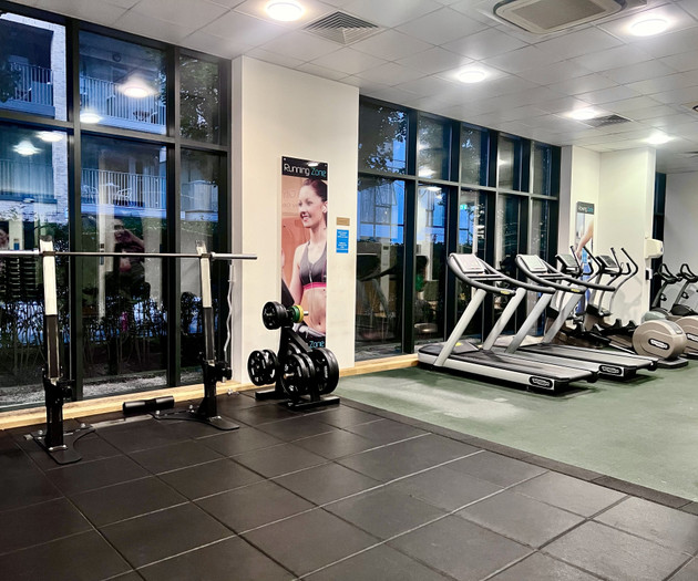 Spacious 2 Bed/2 Bath Canary Wharf | Gym & Parking
