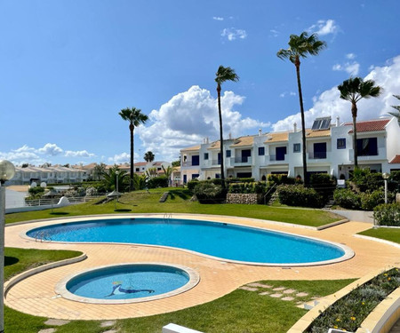 Albufeira 3BR w/ Pool & AC by LovelyStay