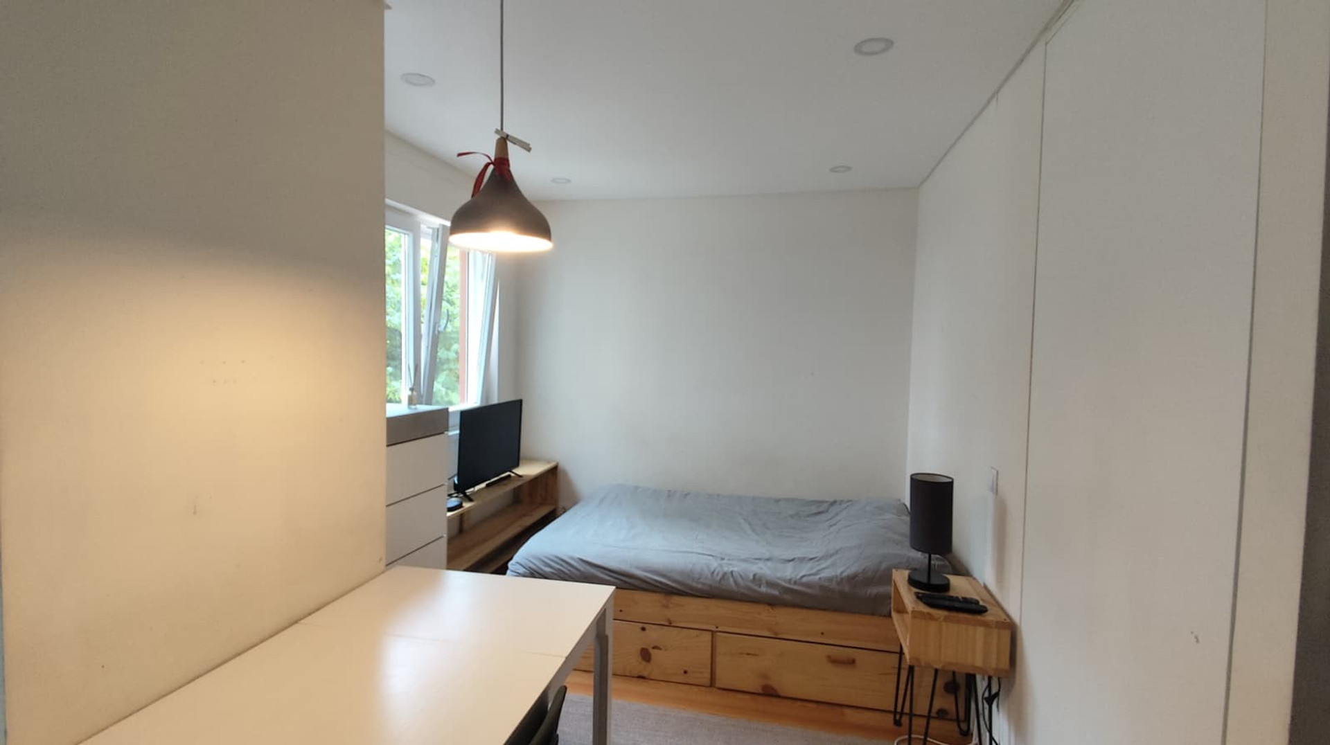 Bedroom overview with pendant light