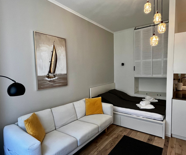 DOWNTOWN ATMOSPHERE FOR STUDY OR WORK FROM HOME