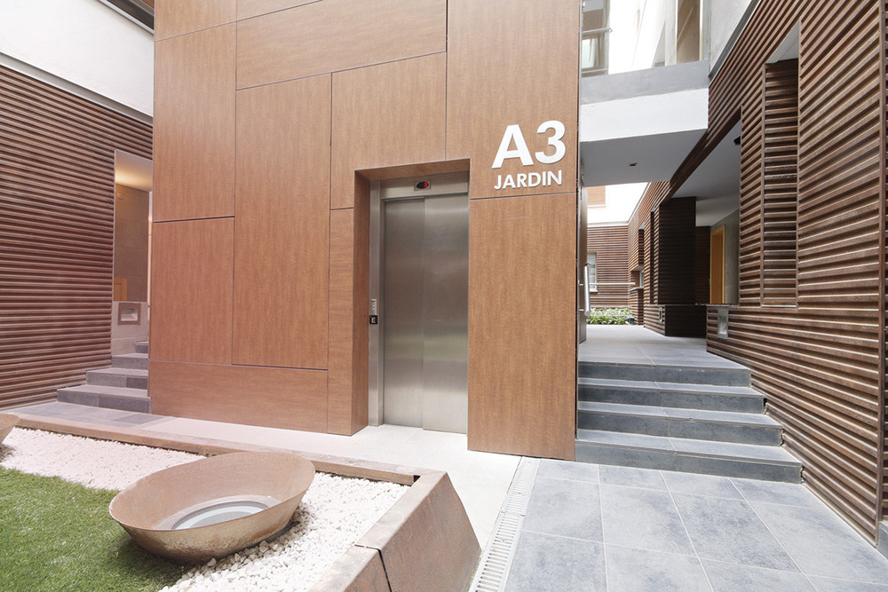 Full apartment conveniently located, 3+ months preview