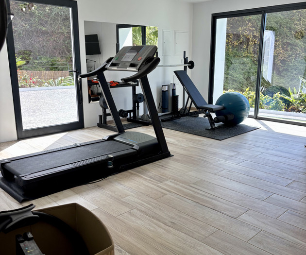 Villa w/ Private Heated Pool, Office, Gym- Madeira