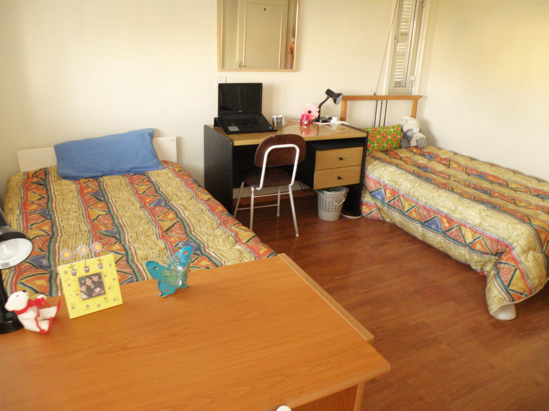 Room 4 Photo 2