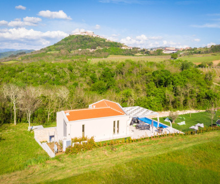 Motovun: 4 bedroom villa with pool & stunning view