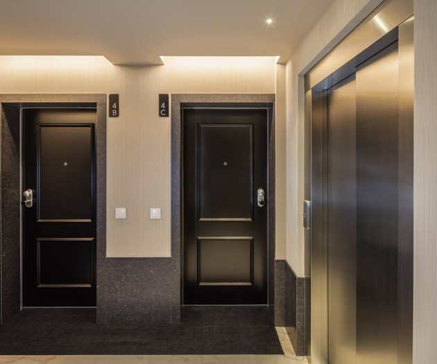 Sophisticated 2-bedroom flat, Ave Novas 4A