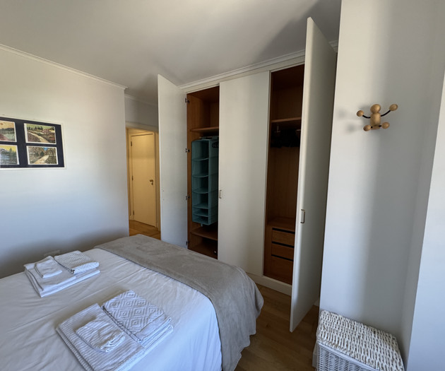 1 bedroom apt w/ parking place and bills included